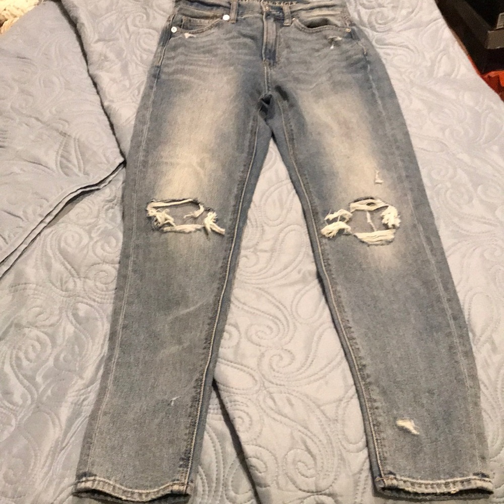 American Eagle Outfitters Mom Jean